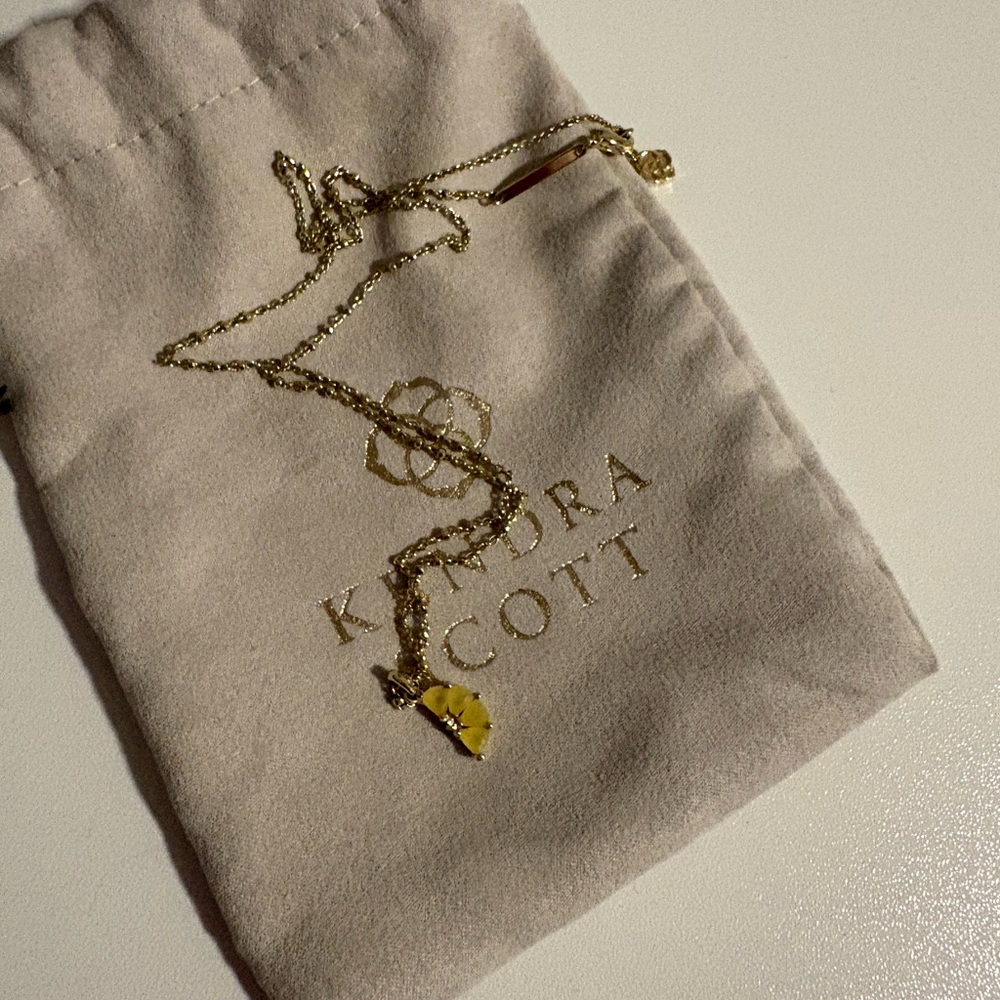 🌸FLASH SALE🌸 Kendra Scott Gold lemon Necklace
